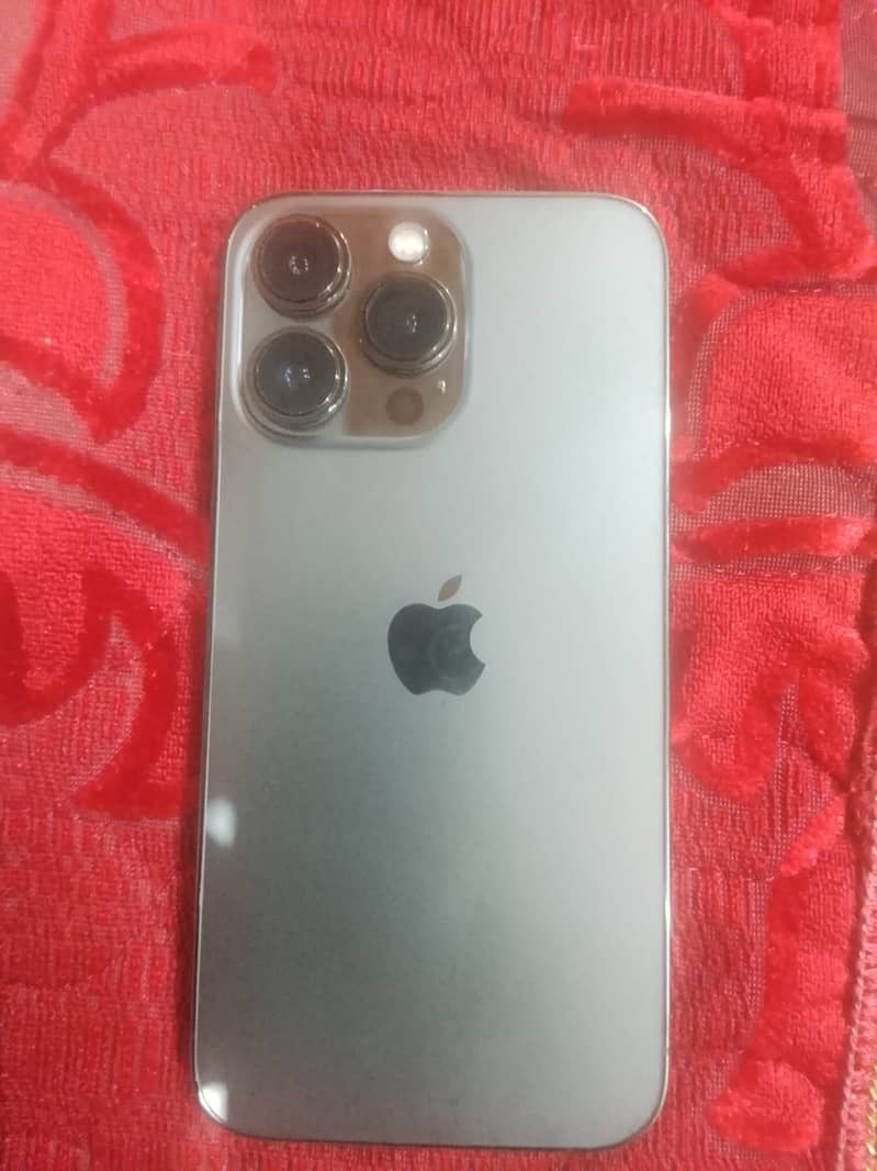 Apple iPhone 13 Pro jv 1