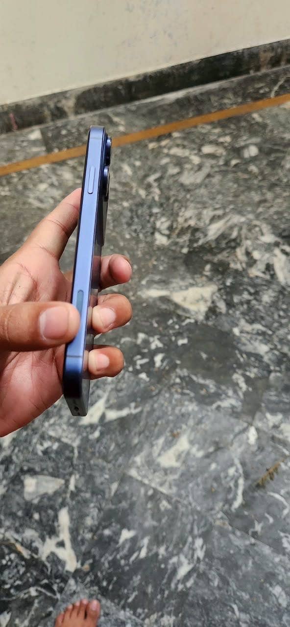Apple iPhone XR 1
