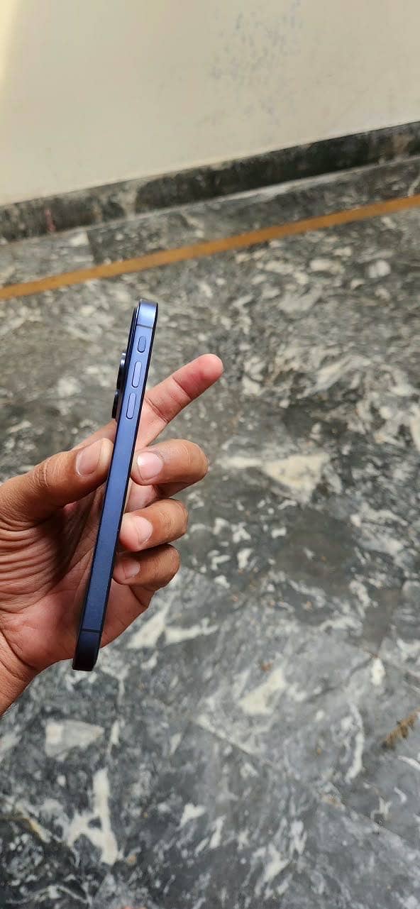 Apple iPhone XR 3