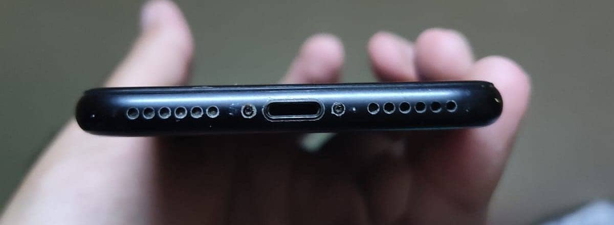 Apple iPhone SE 2020 3