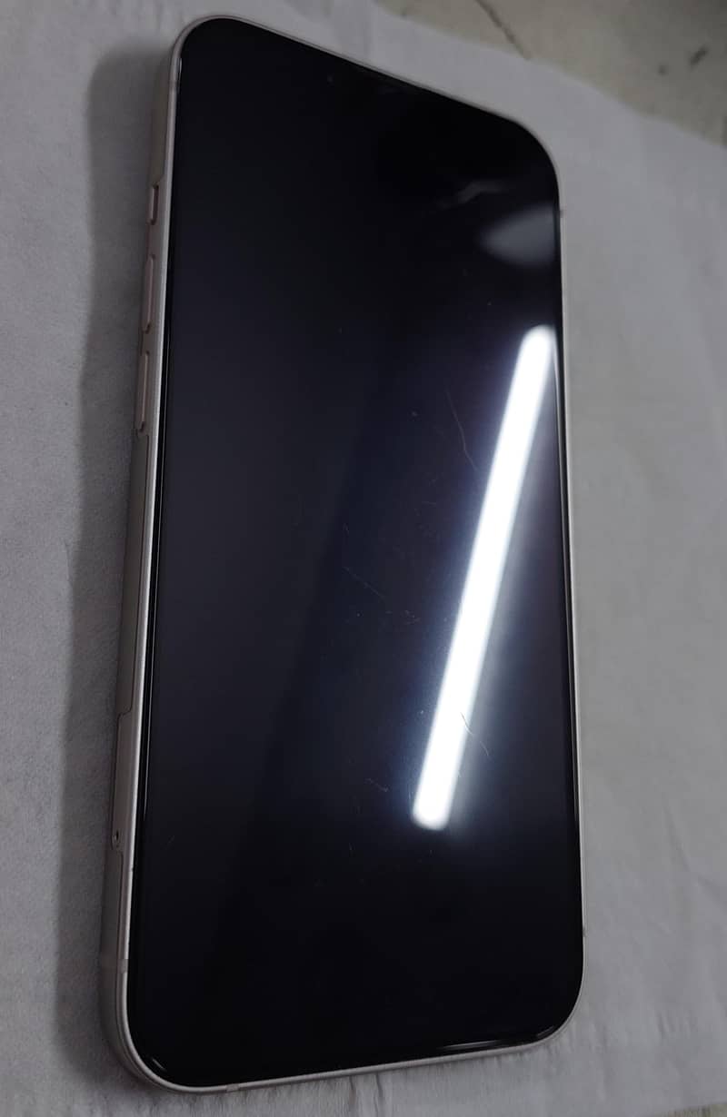 Apple iPhone 13 4