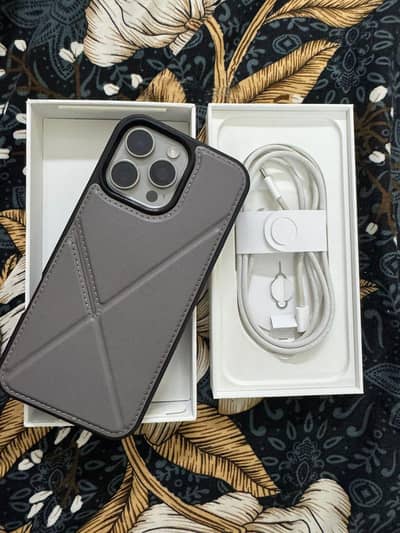 iPhone 16 Pro Max 10/10 Non Pta Read Add