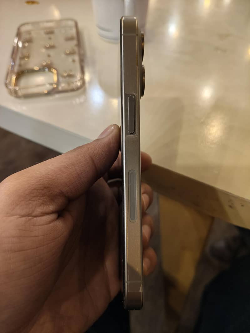 Apple iPhone 15 Pro 14