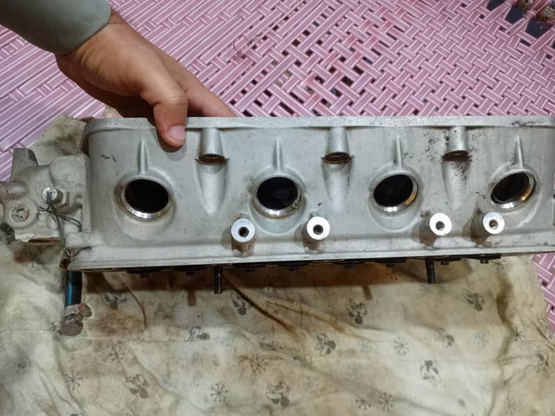 3y engine Head 2