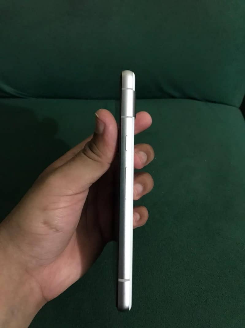 Google Pixel 7a 3