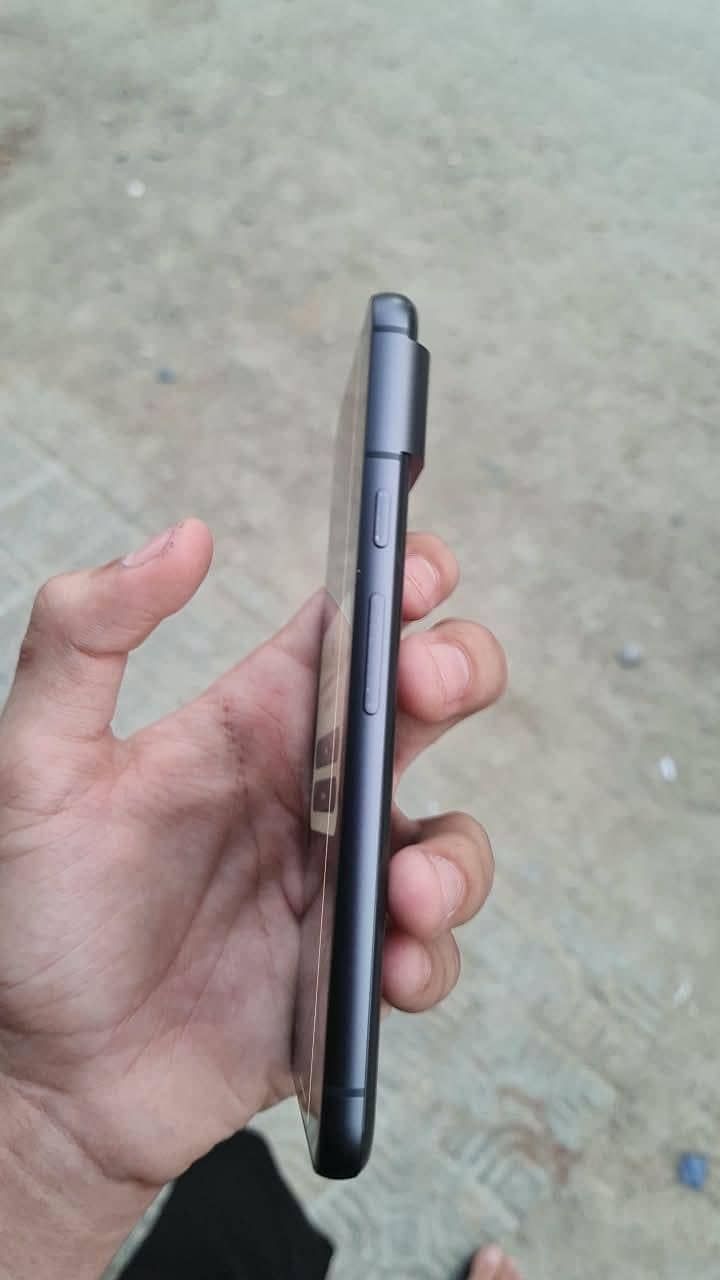 Google Pixel 8 3