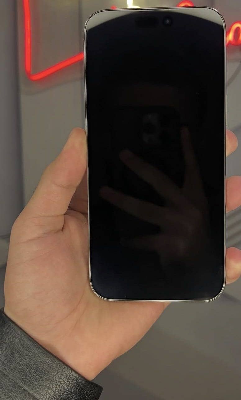 Apple iPhone 15 Pro 2