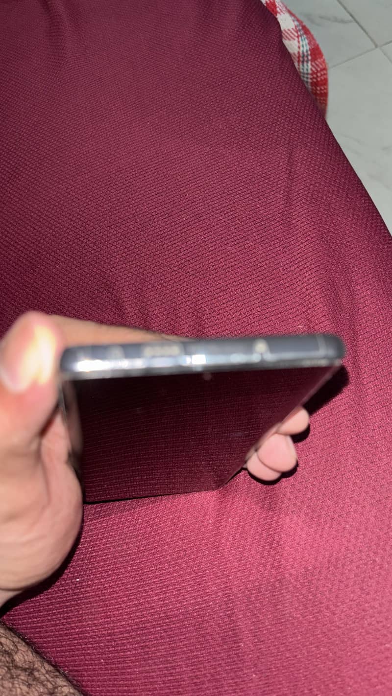 Tecno CAMON 40 Pro 1