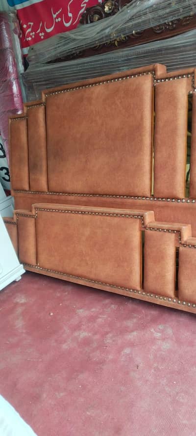 Single wooden bed with high class poshish in mat brown color for sale