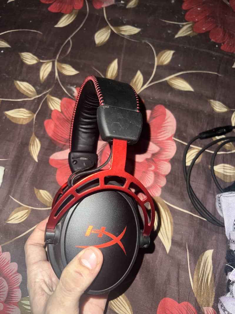 Hyper x cloud alpha  Headset 10/ 9.8 0