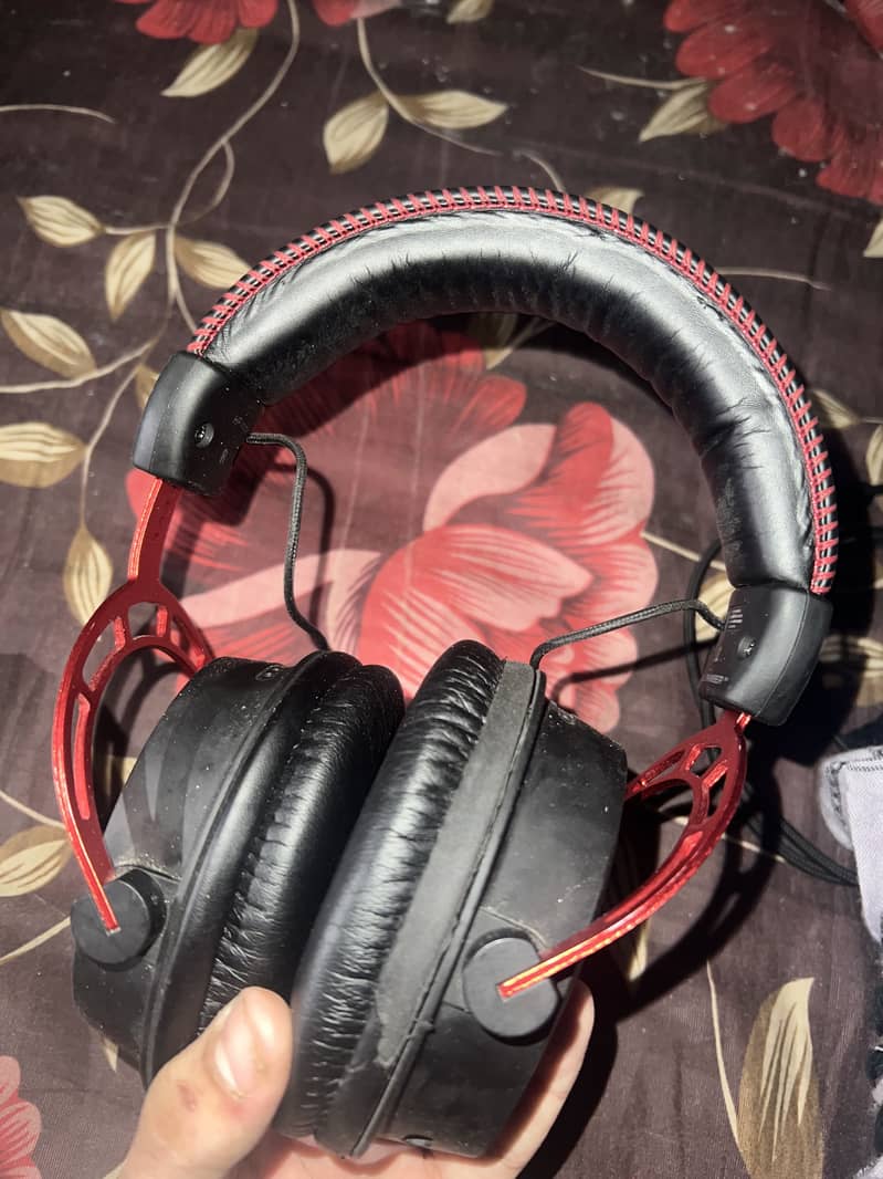 Hyper x cloud alpha  Headset 10/ 9.8 3
