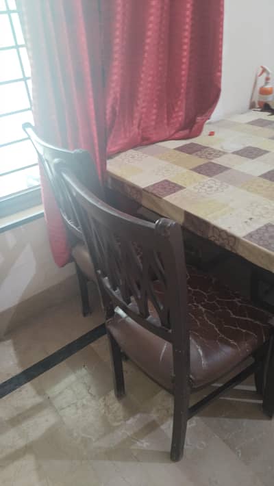 Dinning Tablw with 6 chairs