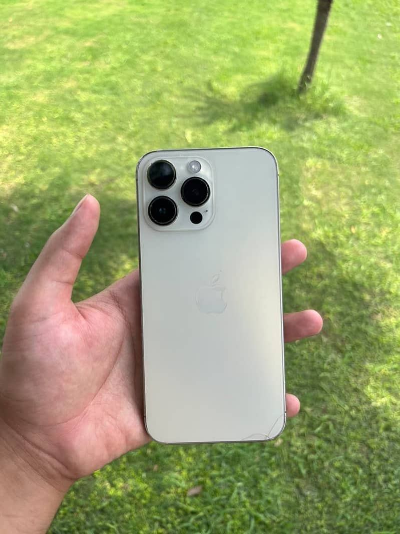 Apple iPhone 14 Pro Max 9