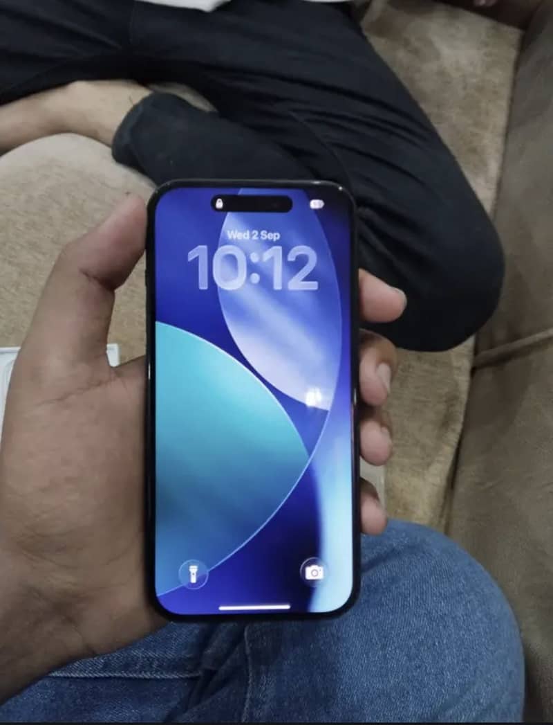 Apple iPhone 15 5