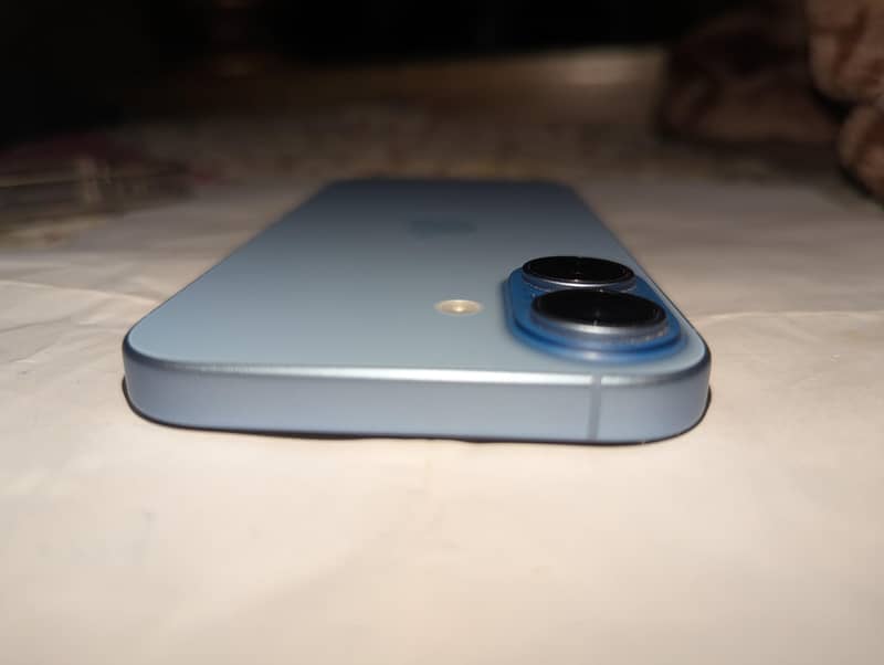 Apple iPhone 17 6