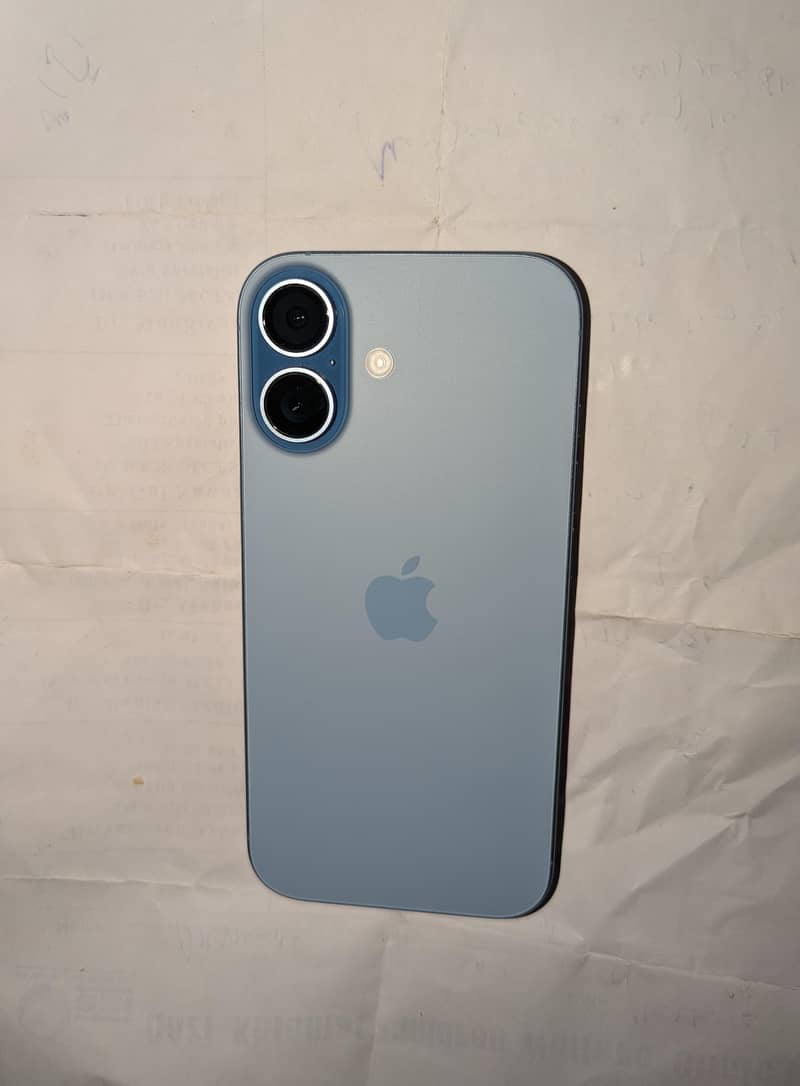 Apple iPhone 17 14