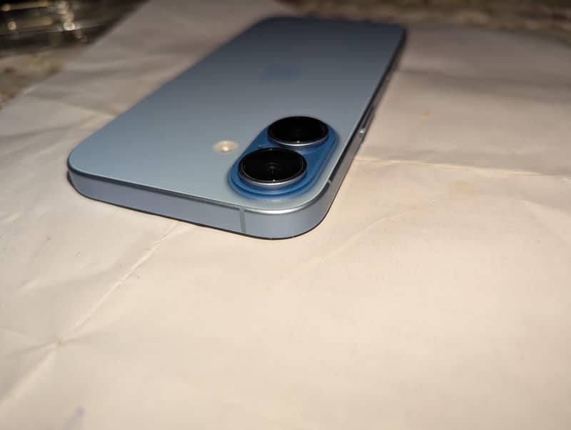 Apple iPhone 17 15