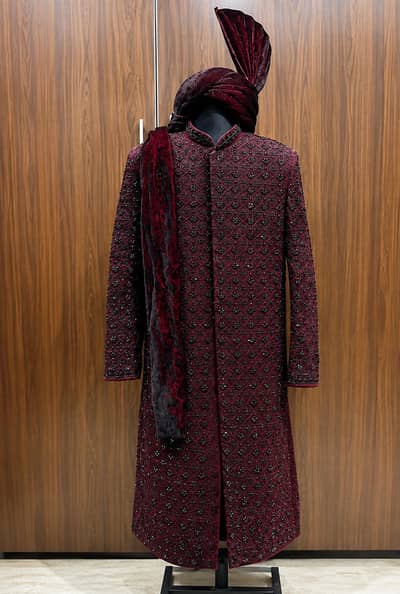 sherwani and kulla
