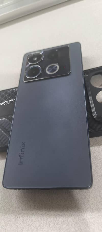 Infinix Hot 40