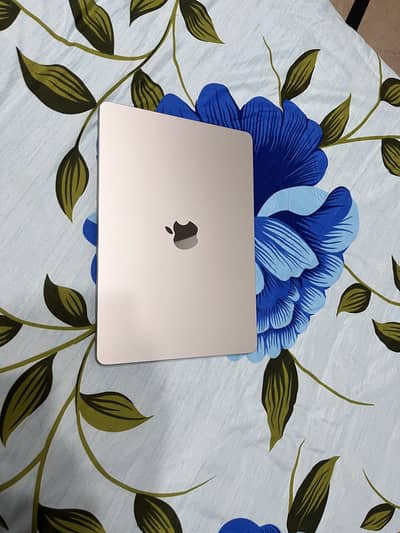 Macbook Air M4 — 16GB/256GB — 100% battery — Condition 10/10 —