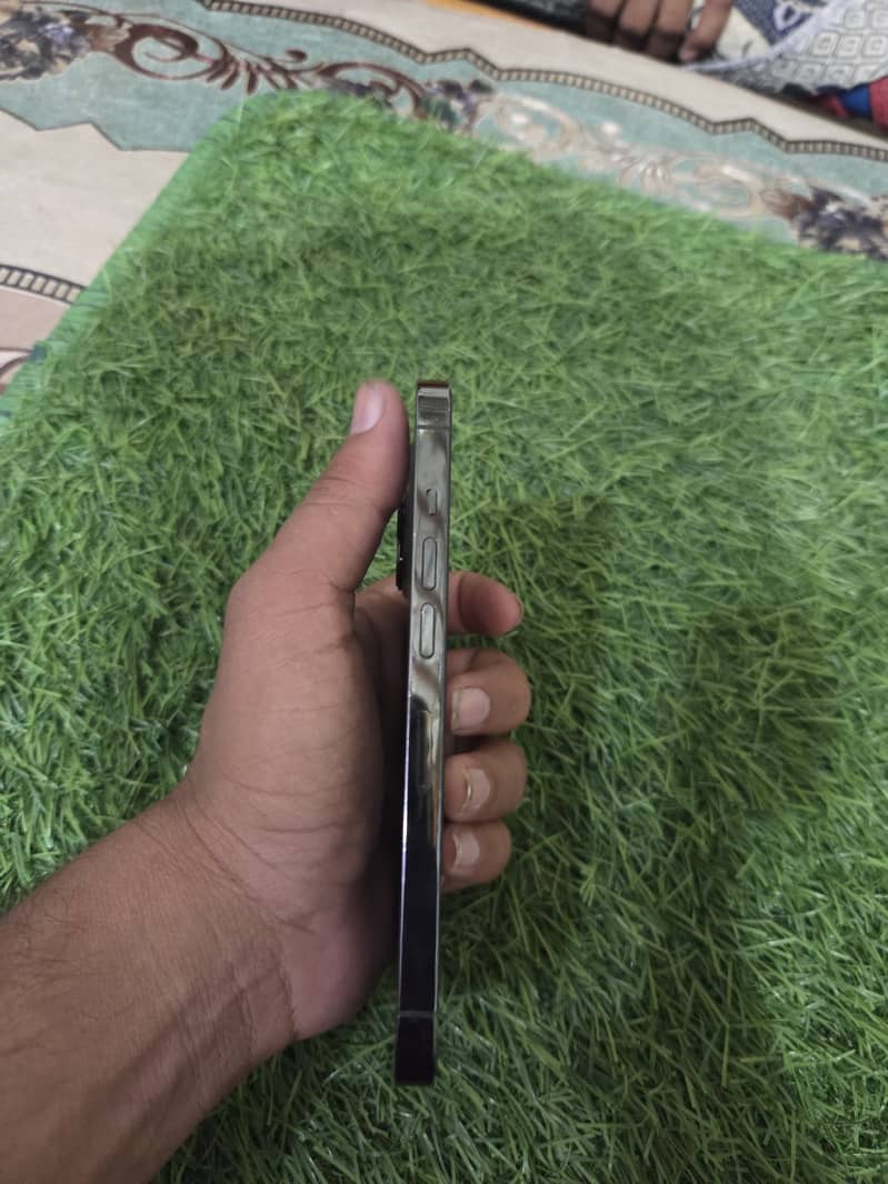 Apple iPhone 13 Pro e sim time available 2
