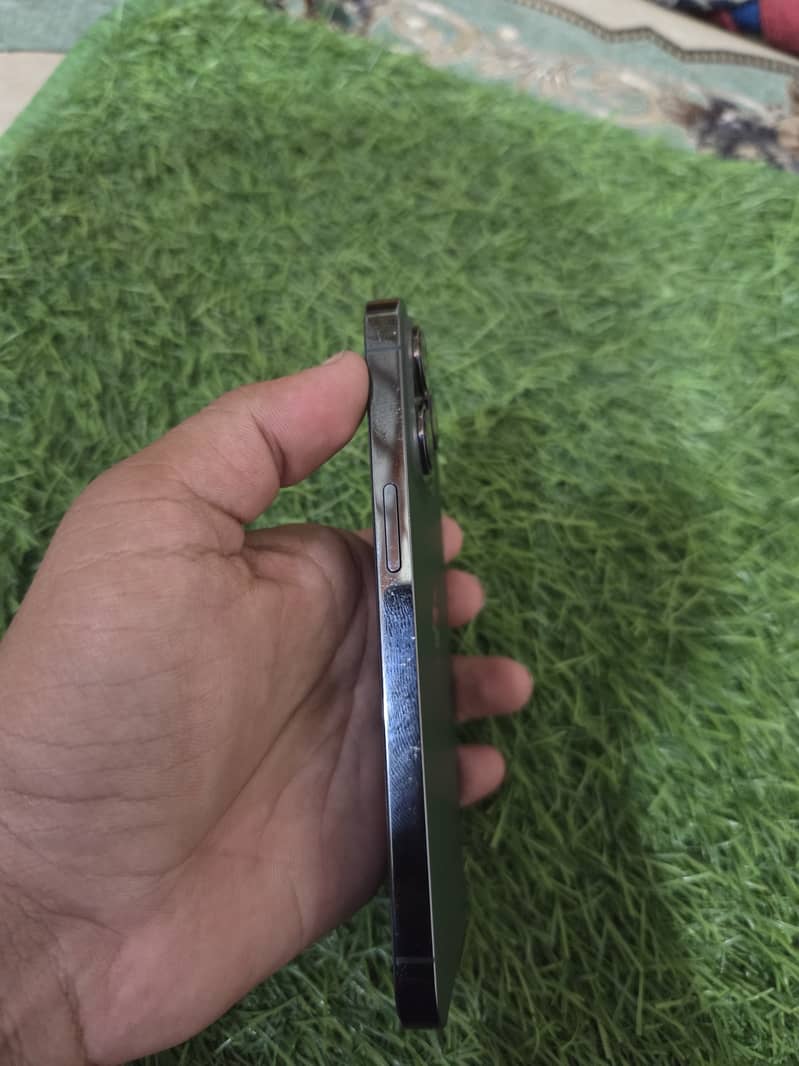 Apple iPhone 13 Pro e sim time available 3