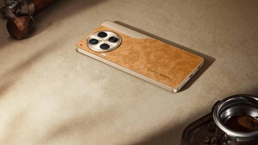 Tecno CAMON 30