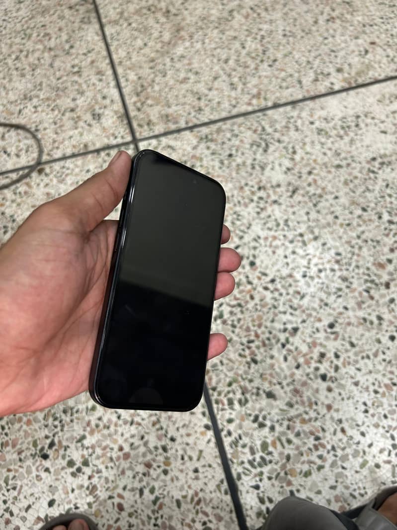Apple iPhone 13 Pro Max 4