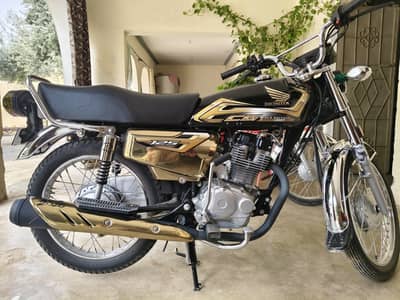 Honda 125 Self Gold Edition