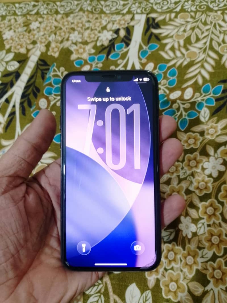 Apple iPhone 11 Pro 1