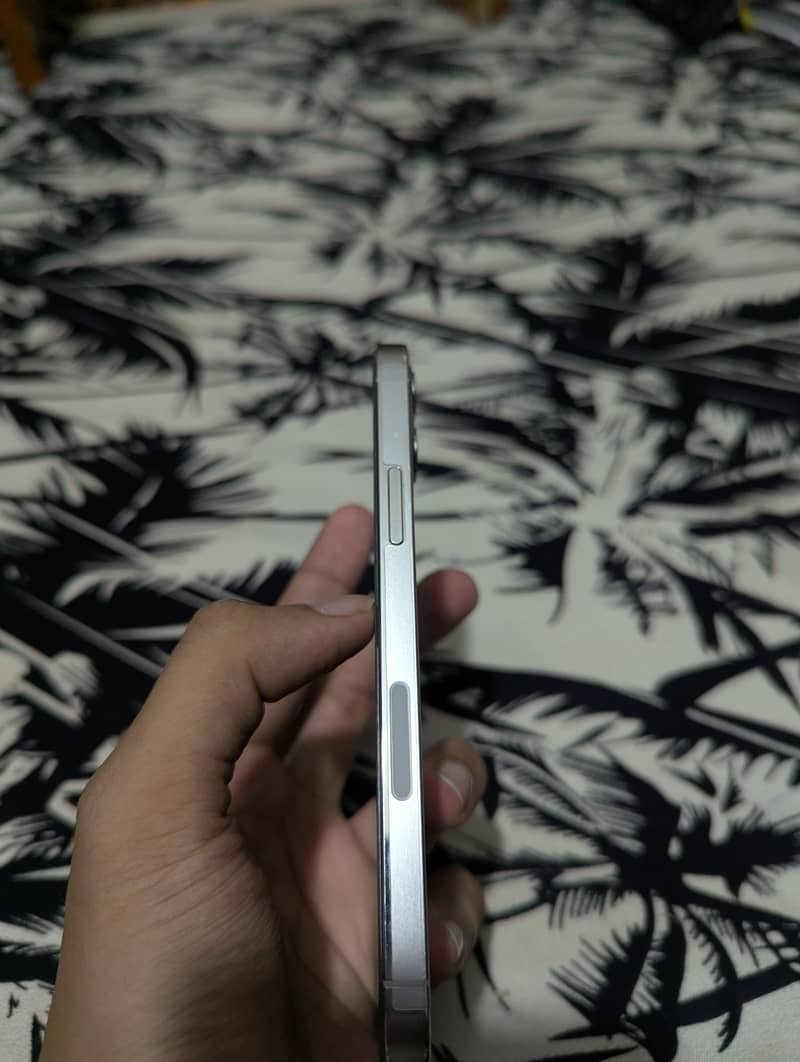 Apple iPhone 12 Pro 2
