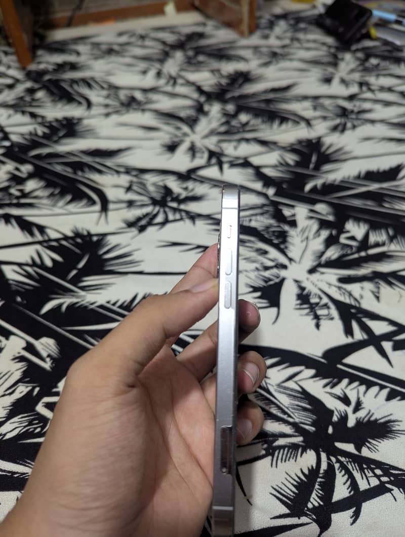 Apple iPhone 12 Pro 5