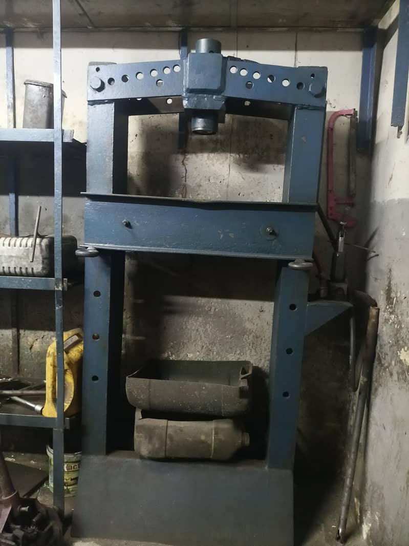 bush press machine 1