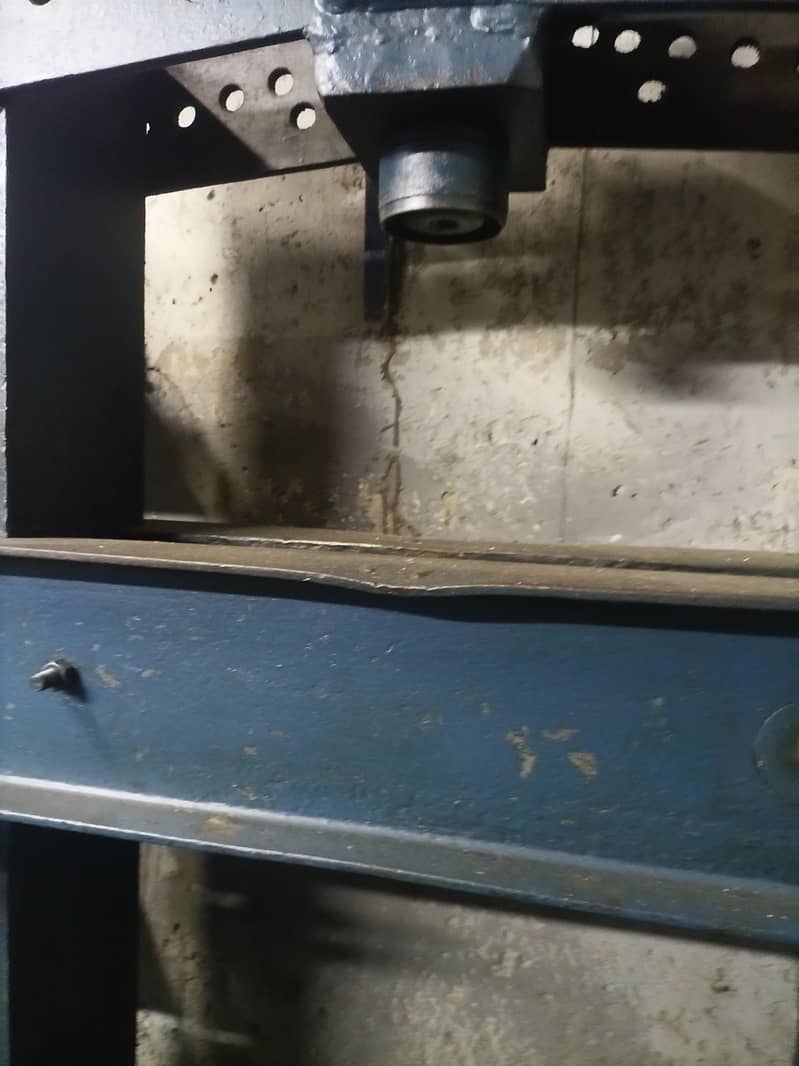 bush press machine 3