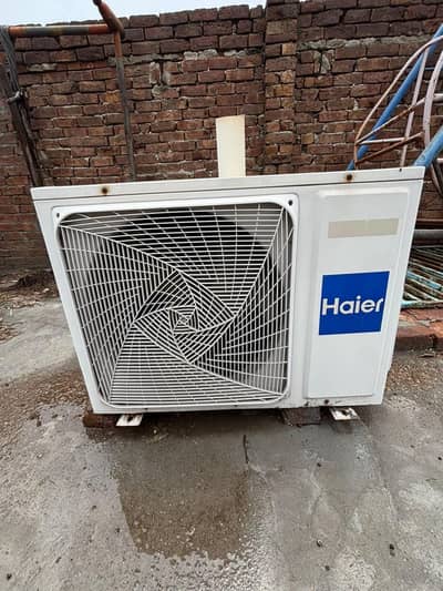 Haier 1.5 ton slightly Use Ac