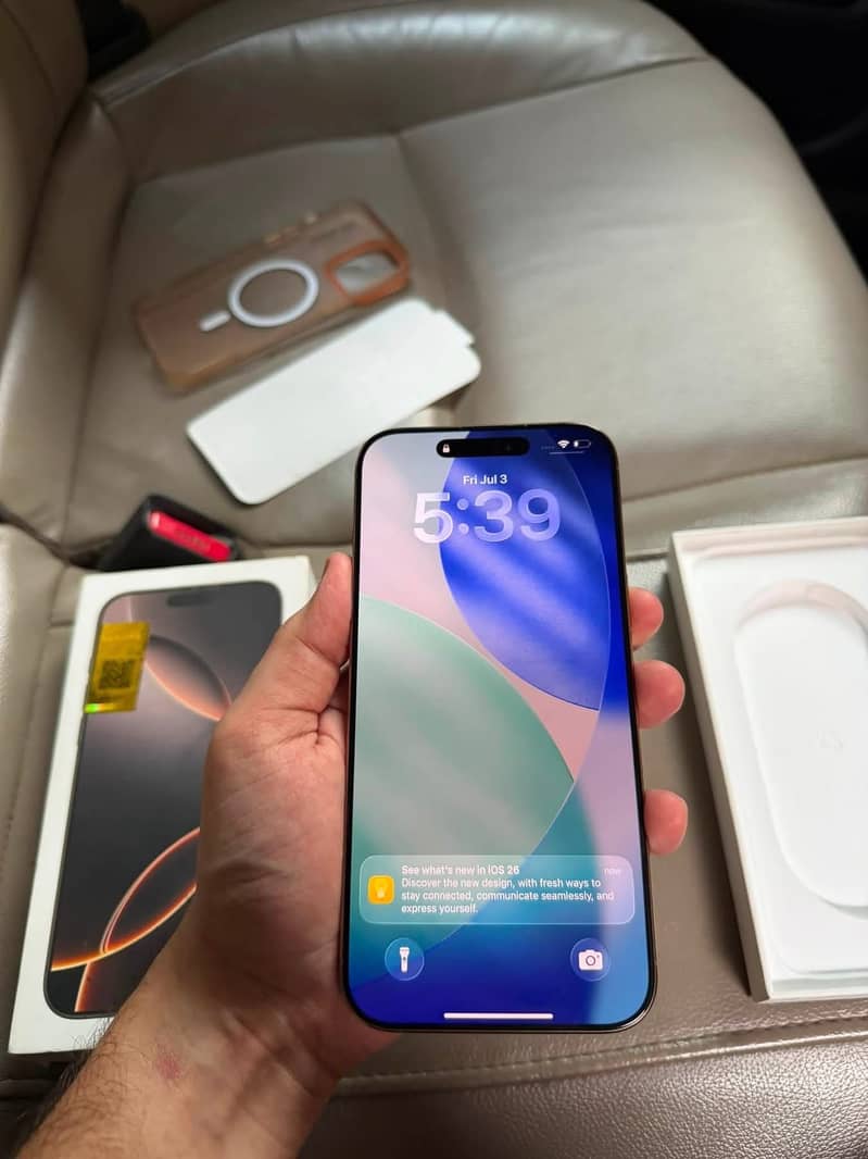 Apple iPhone 16 Pro Max 3