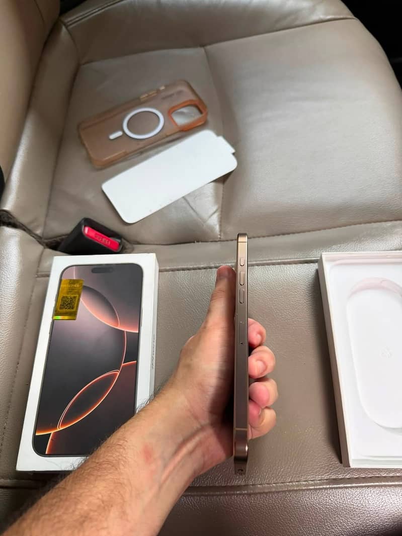 Apple iPhone 16 Pro Max 5