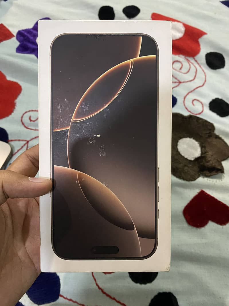 Apple iPhone 16 Pro Max 1