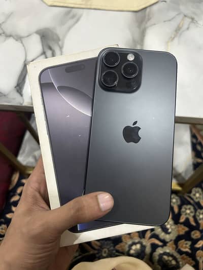 Apple iPhone 16 Pro Max