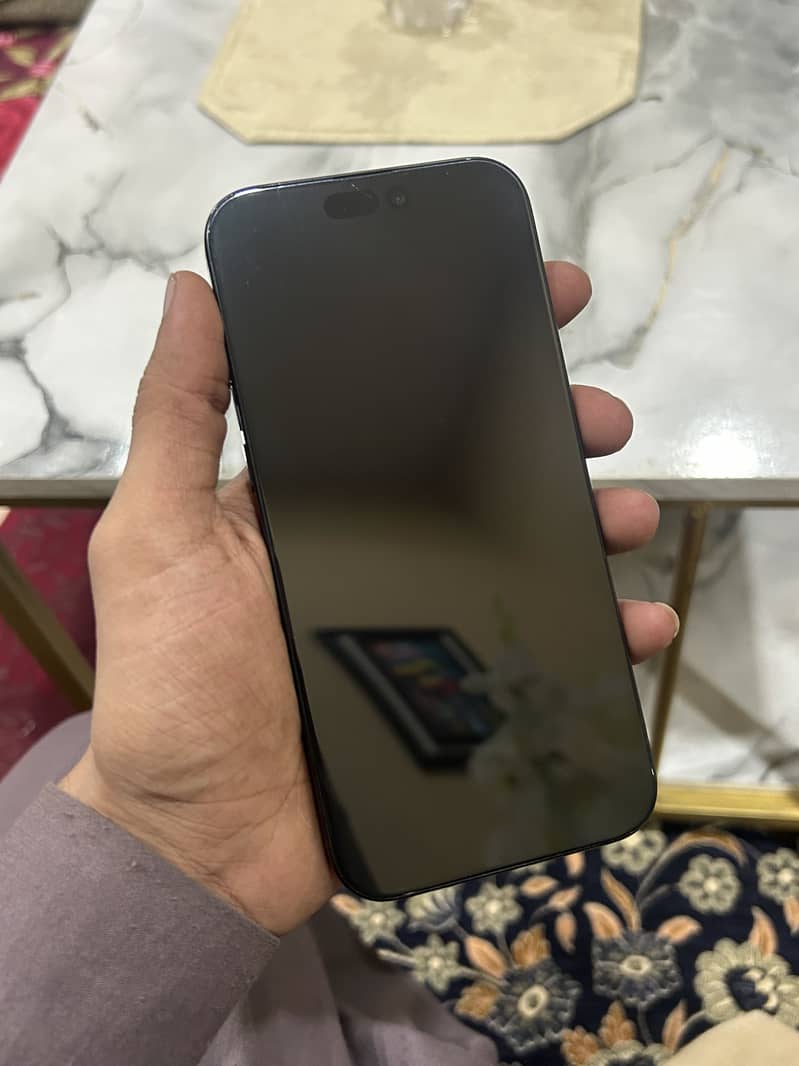 Apple iPhone 16 Pro Max 6