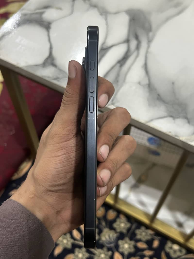 Apple iPhone 16 Pro Max 7