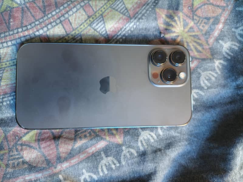 Apple iPhone 13 Pro Max 0