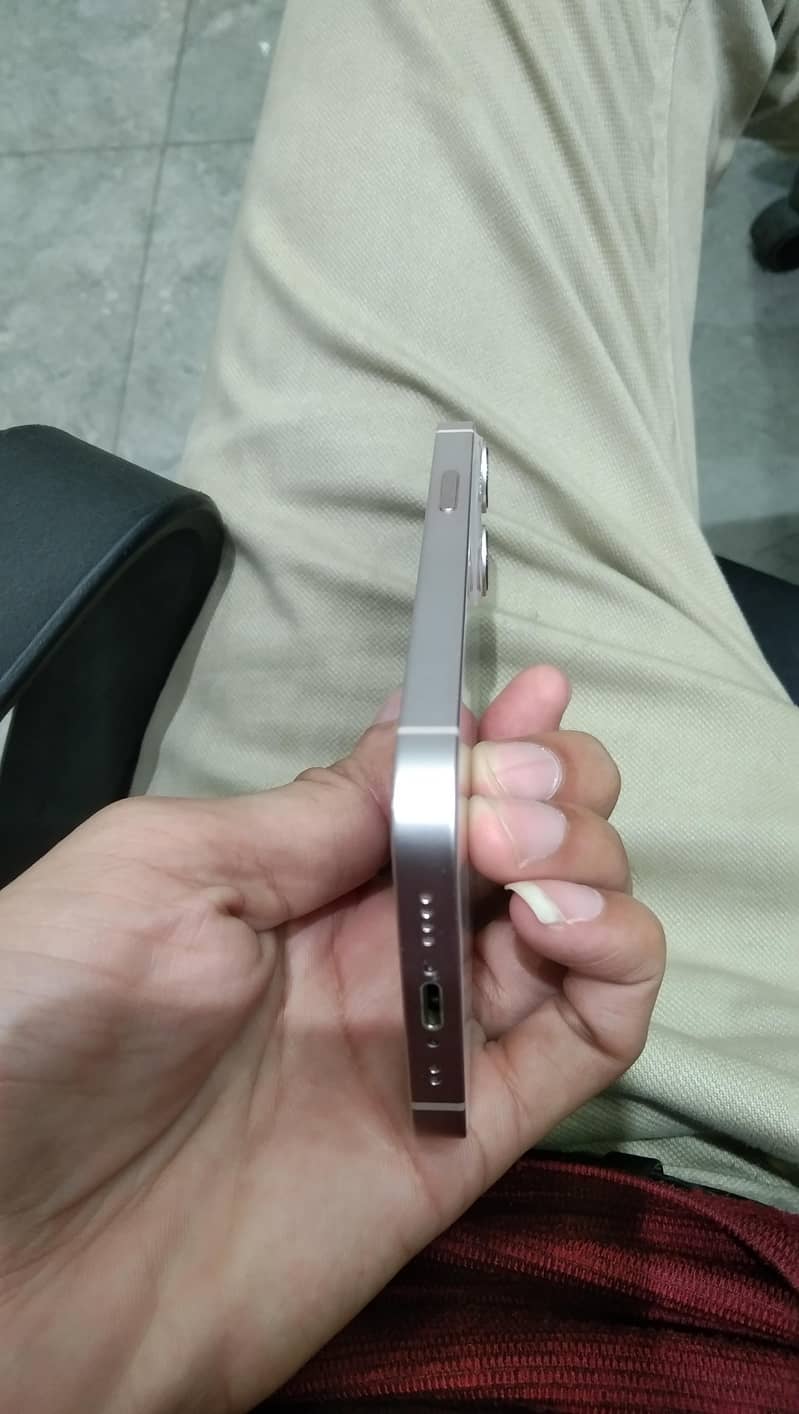 Apple iPhone 13 Mini 2