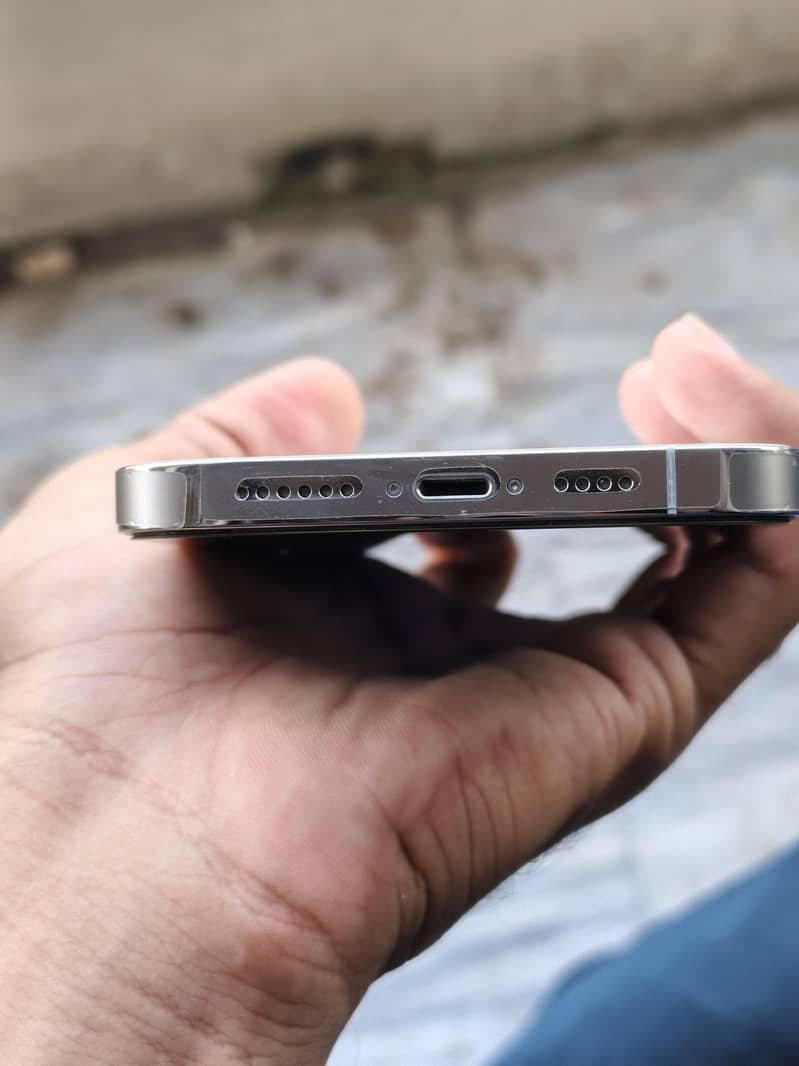 Apple iPhone 13 Pro Max 5