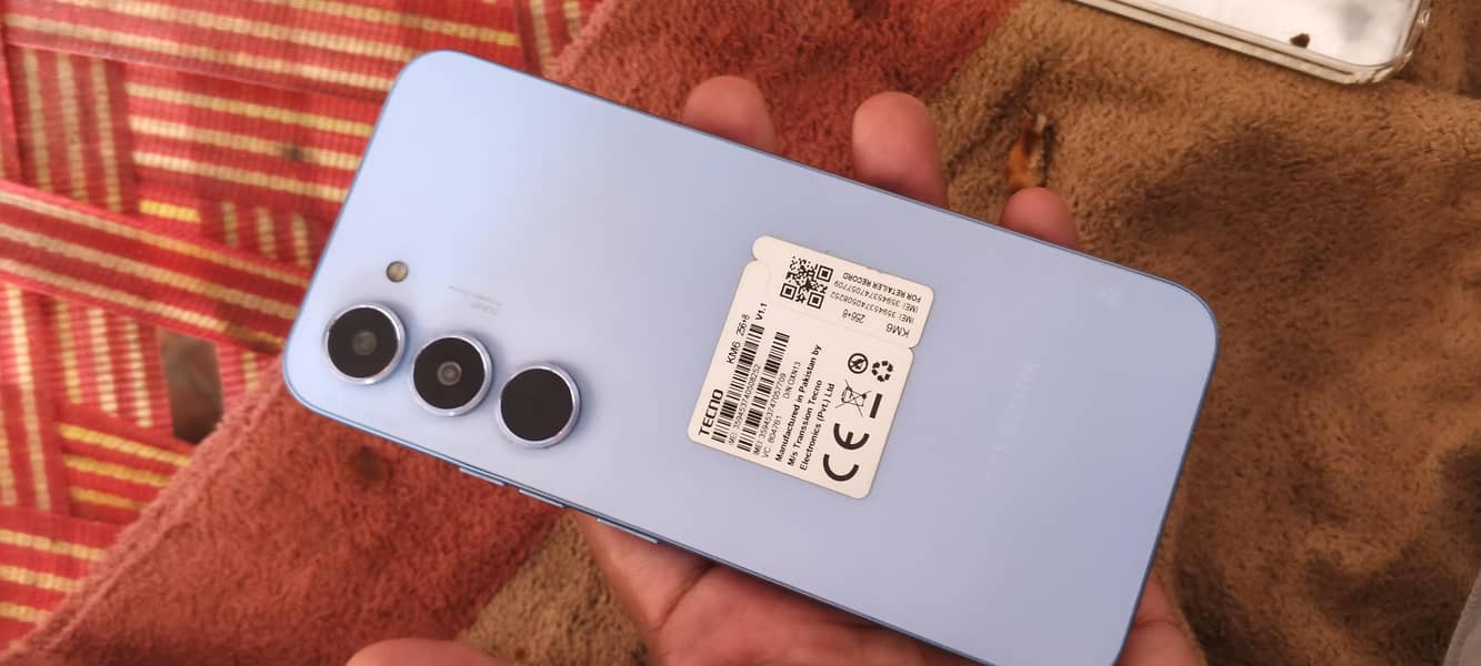 Tecno Spark 40 pro 0