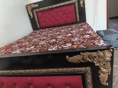King Size Bed with Mattress – Excellent Condition