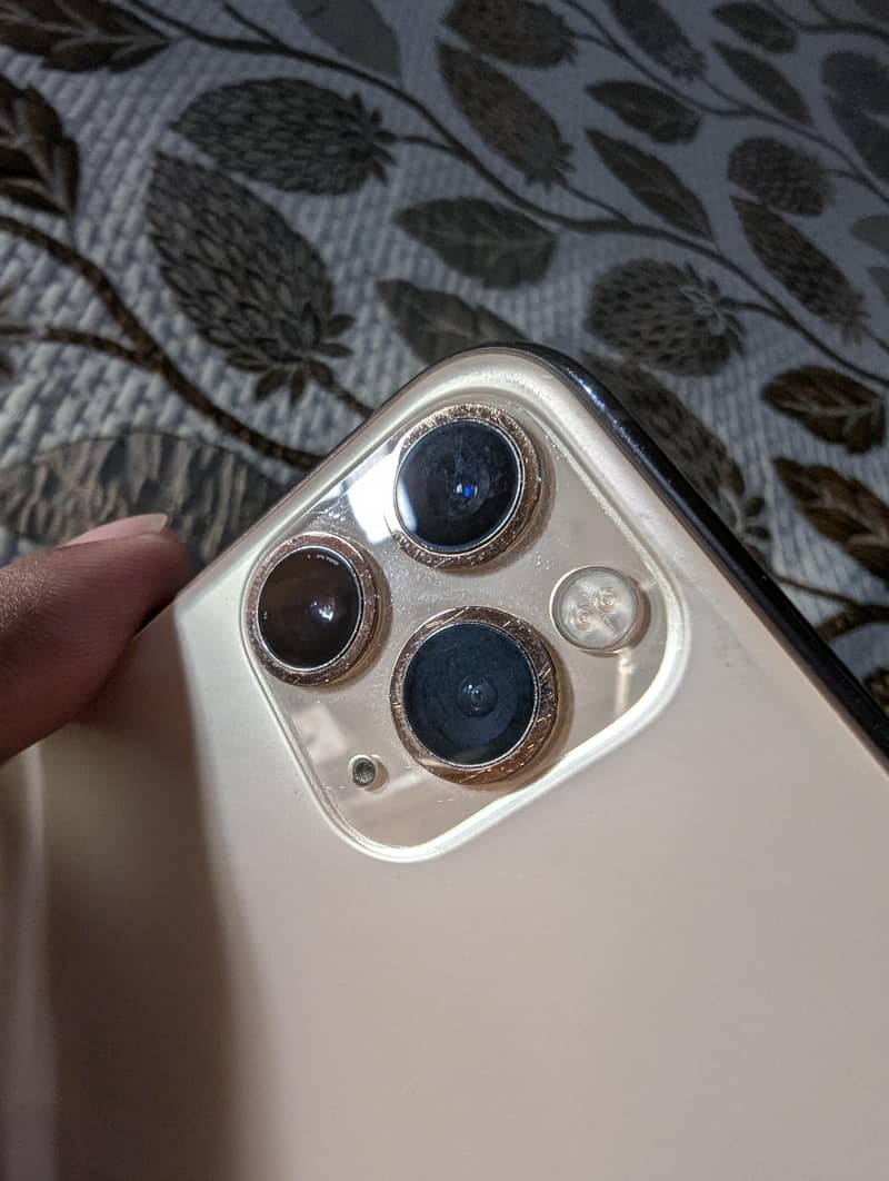Apple iPhone 11 Pro Max 8