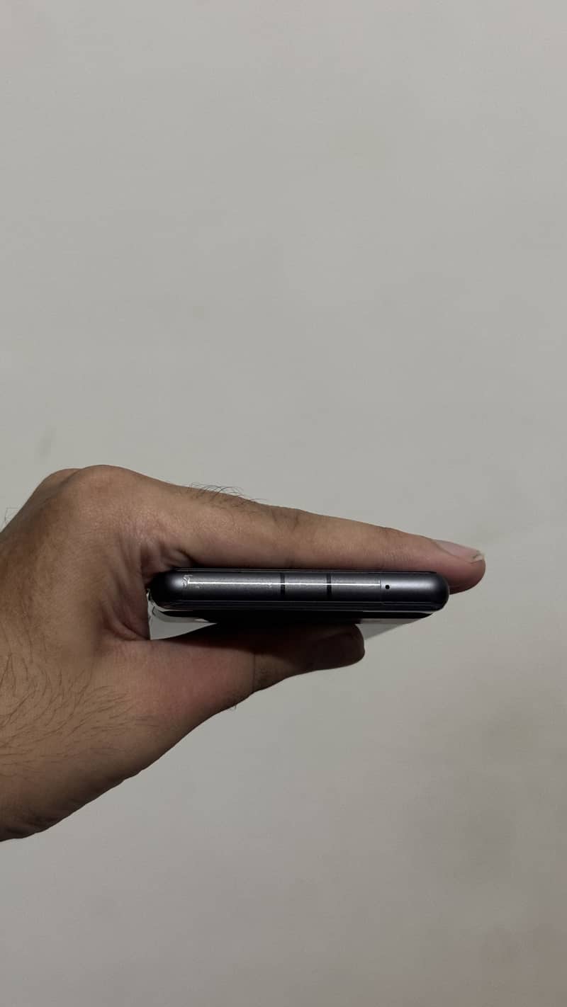 Google Pixel 7a 5
