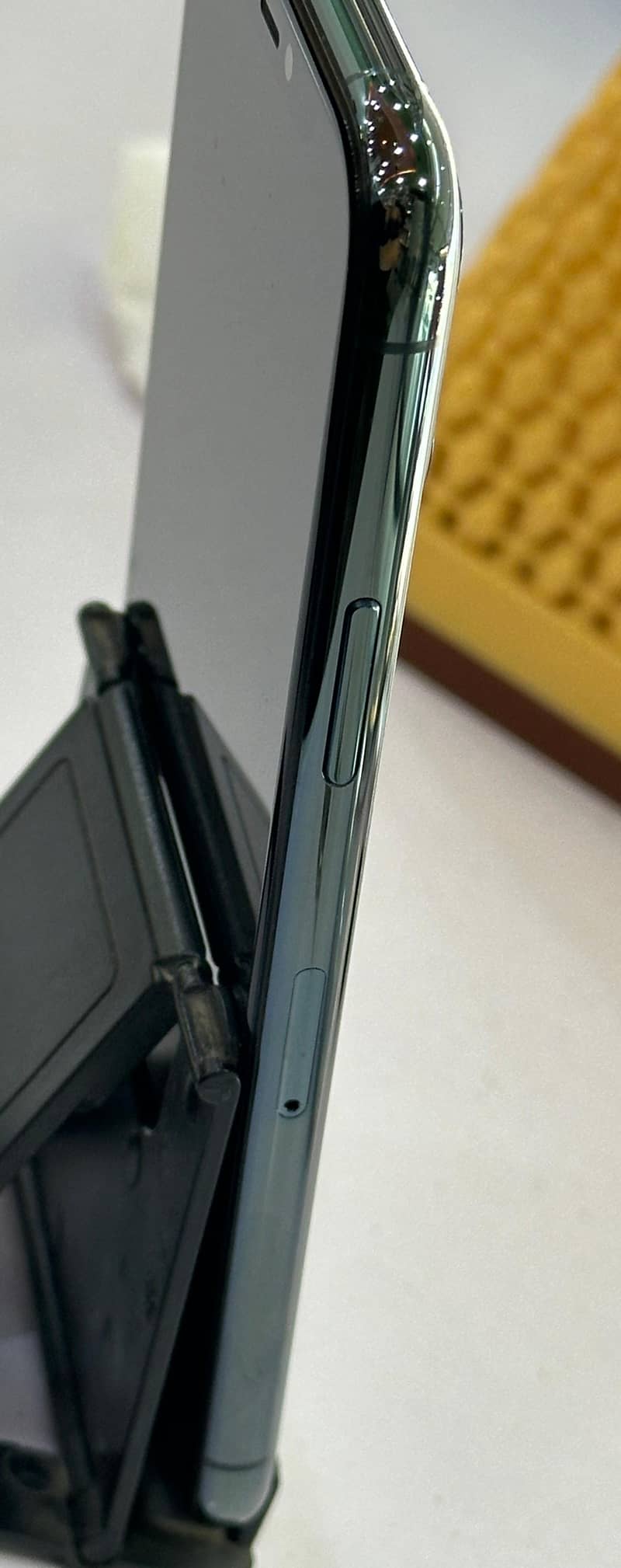 Apple iPhone 11 Pro 9