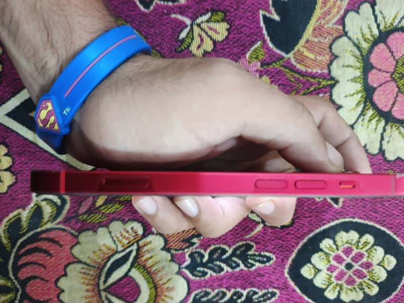 Apple iPhone 13 3